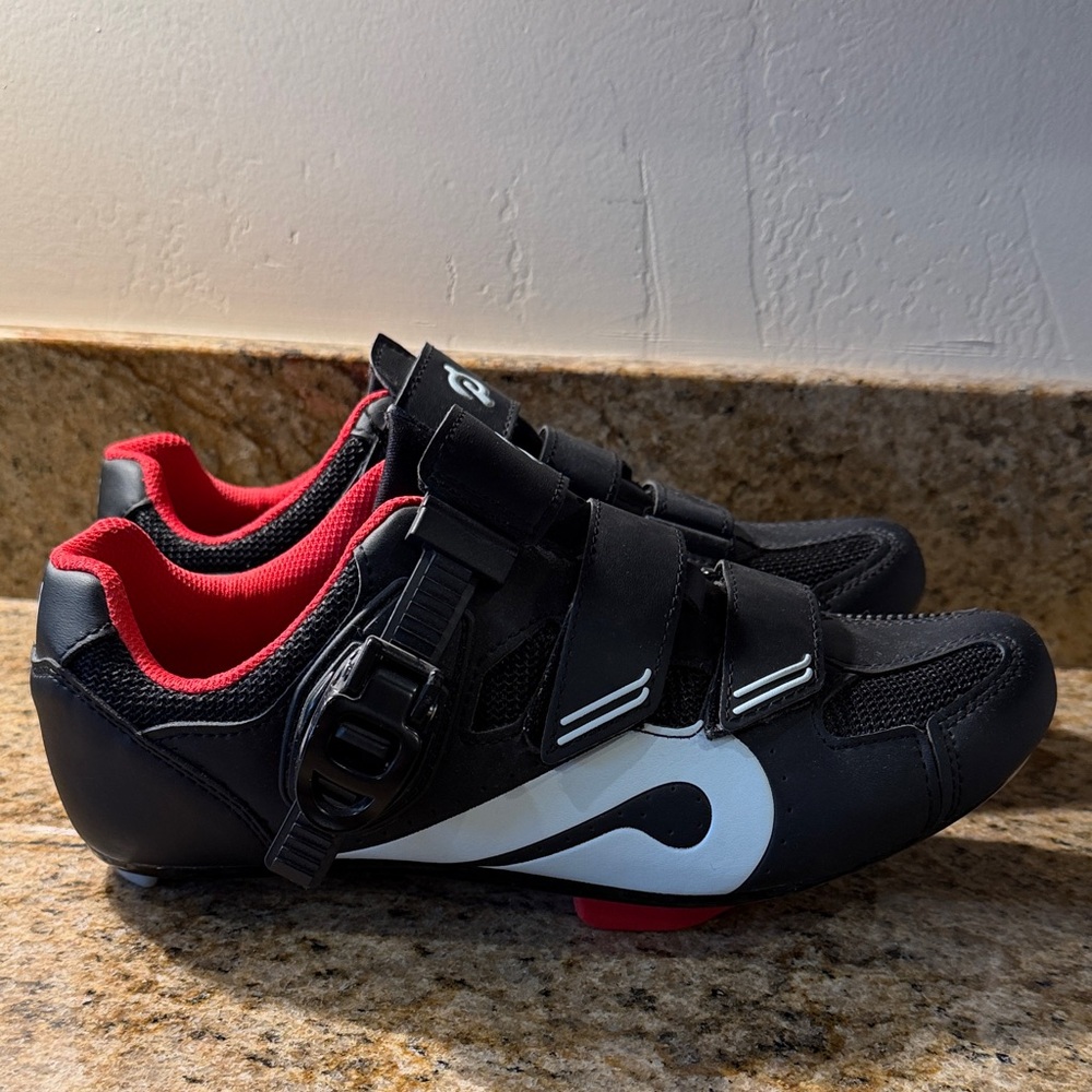 Peloton Black Cycling Shoes with Red Interior - Picture 4 of 7